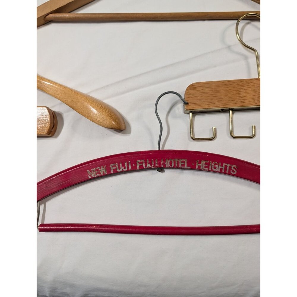 Vintage Wooden Hangers Set 4 Sears Fairy New Fuji Hotel Multi-Use - Picture 5 of 9